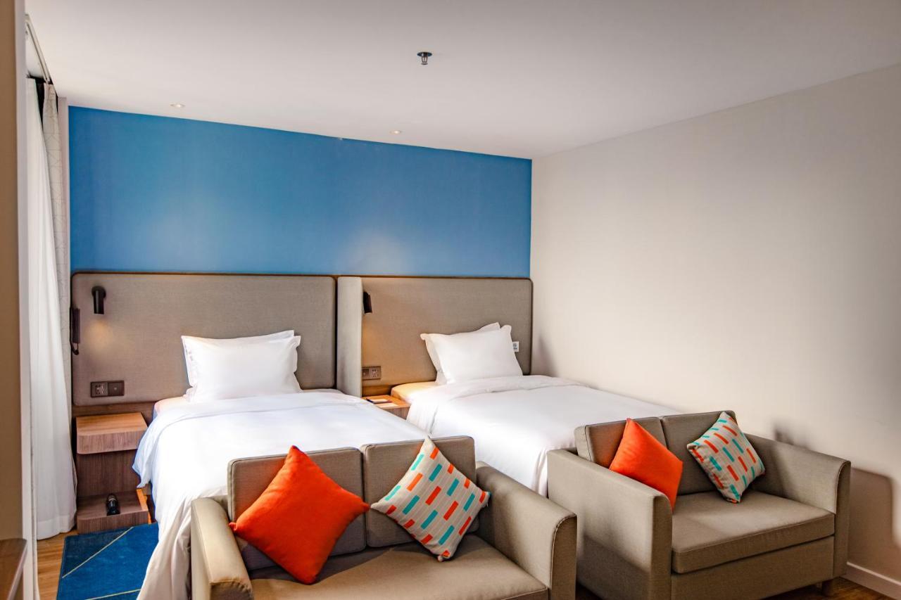 Holiday Inn Express Shantou City Center By Ihg Exteriör bild
